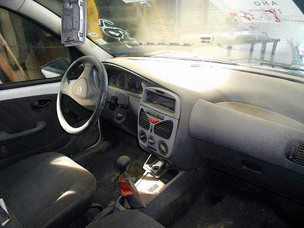  Fiat PALIO 2006    EN DESARME