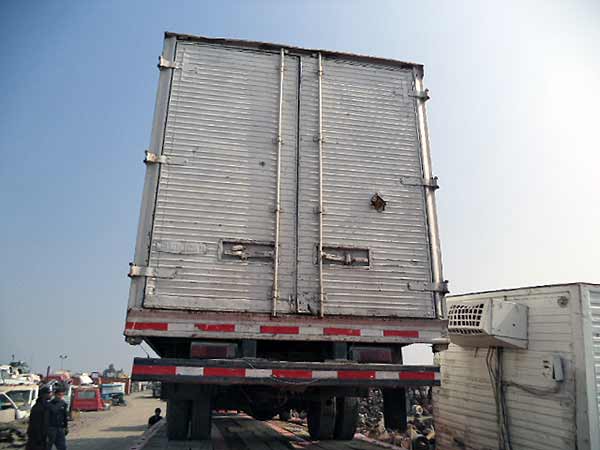 LLANTA Mitsubishi CANTER 2000  USADA  EN DESARME