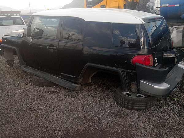  Toyota FJ CRUISER 2012    EN DESARME