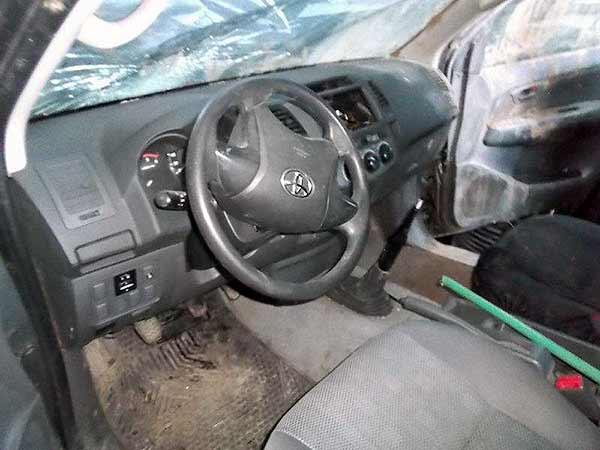  Toyota HILUX 2012    EN DESARME