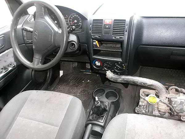 ESTANQUE ADBLUE Hyundai GETZ 2005  USADO  EN DESARME