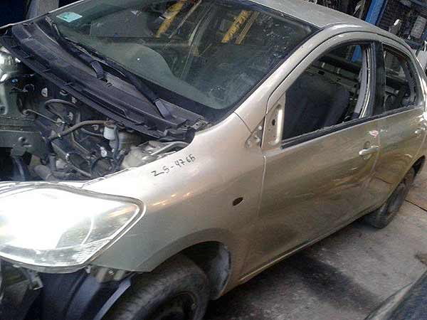  Toyota YARIS 2006    EN DESARME