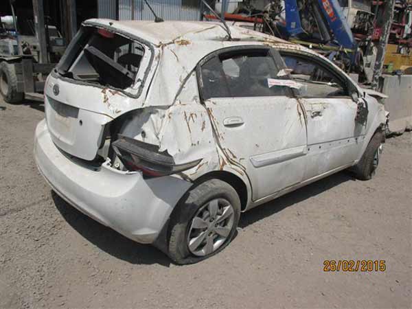  Kia Rio 2011    EN DESARME