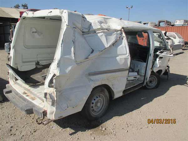 MAZA Mitsubishi L300 2013  USADO  EN DESARME