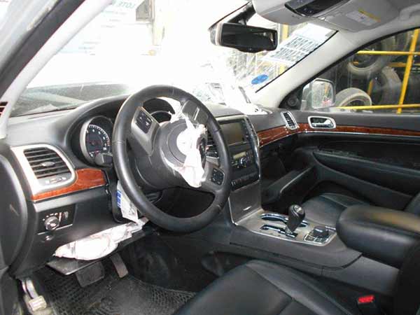  Jeep GRAND CHEROKEE 2012    EN DESARME