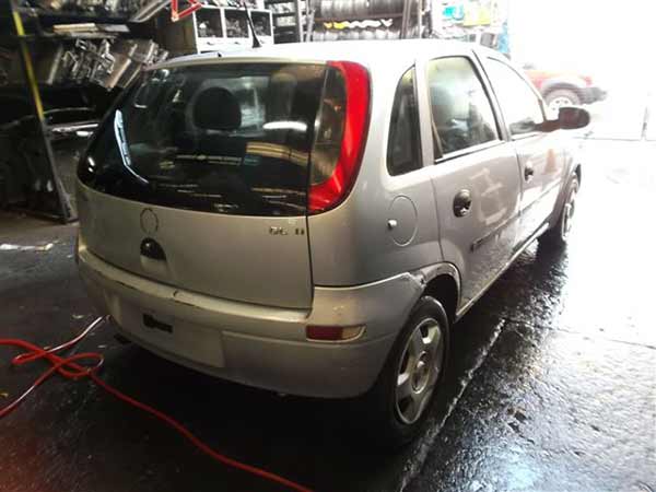  Chevrolet CORSA 2003    EN DESARME