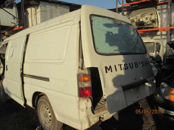 MAZA Mitsubishi L300 2012  USADO  EN DESARME