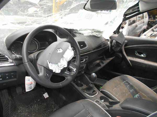 FOCO Renault MEGANE 2013  USADO  EN DESARME