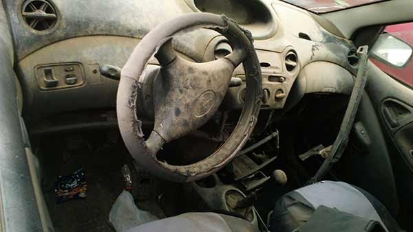  Toyota YARIS 2004    EN DESARME