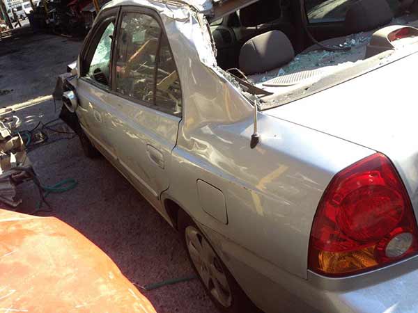  Hyundai ACCENT 2005    EN DESARME