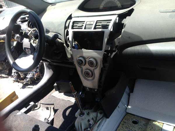  Toyota YARIS 2007    EN DESARME