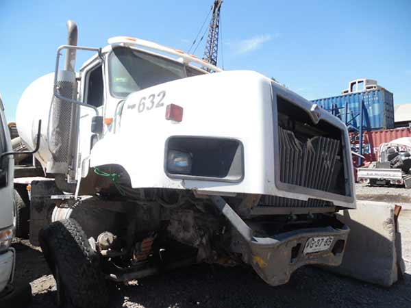 ECU International 5600i 2002  USADO  EN DESARME