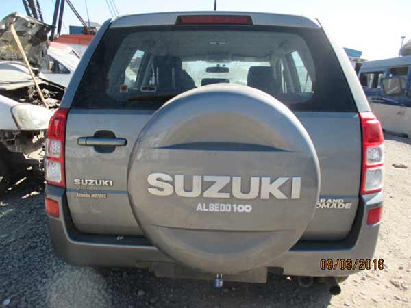 PARACHOQUES Suzuki GRAND NOMADE 2008  USADO  EN DESARME