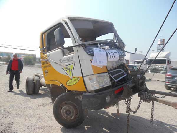 COMPRESOR AIRE ACONDICIONADO Dongfeng DF612 2012  USADO  EN DESARME