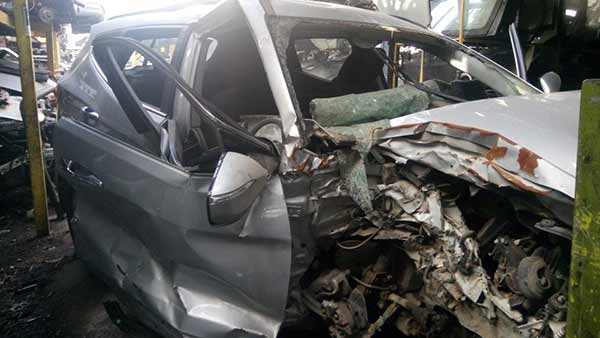 PUERTA Hyundai SANTA FE 2013  USADA  EN DESARME