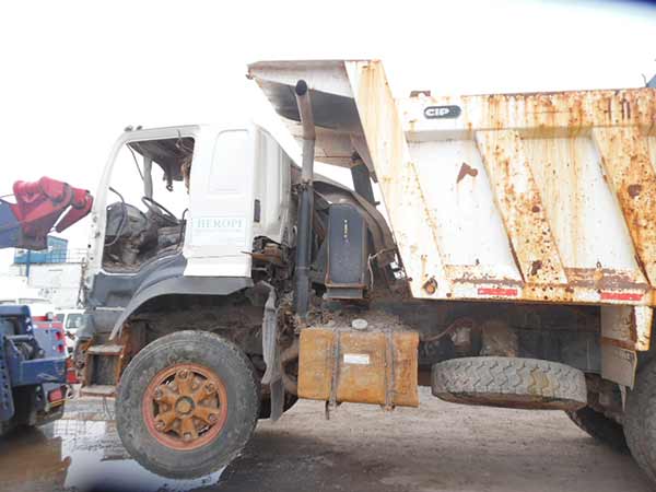 ESTANQUE DE PETROLEO Hino HD700 2012  USADO  EN DESARME