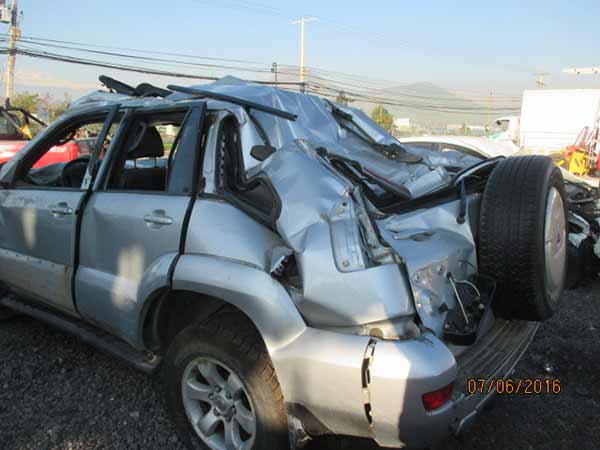  Toyota LAND CRUISER 2006    EN DESARME