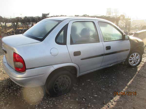  Chevrolet CORSA 2002    EN DESARME