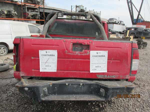 PUERTA Nissan TERRANO 2014  USADA  EN DESARME