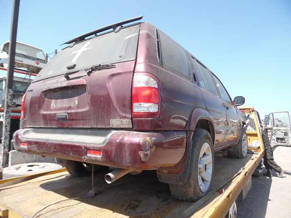  Nissan PATHFINDER 2002    EN DESARME