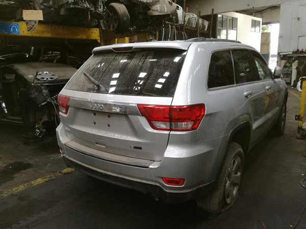 EJE Jeep GRAND CHEROKEE 2012  USADO  EN DESARME