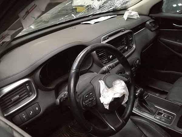  Kia SORENTO 2015    EN DESARME