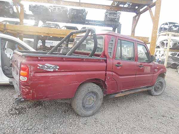 FOCO Mahindra PICK UP 2012  USADO  EN DESARME