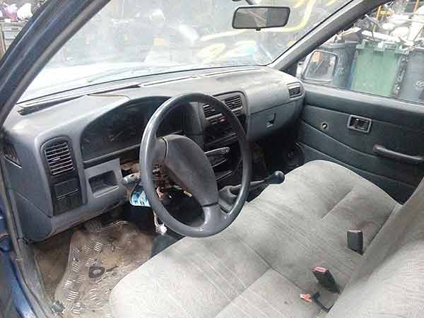  Nissan D21 2000    EN DESARME