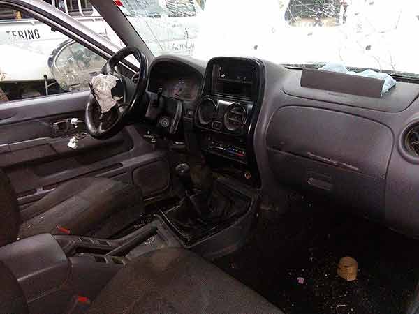 COMPRESOR AIRE ACONDICIONADO Nissan TERRANO 2013  USADO  EN DESARME