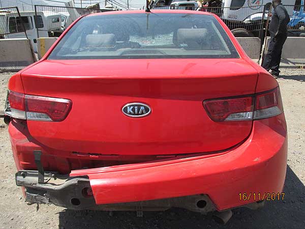  Kia Koup 2011    EN DESARME