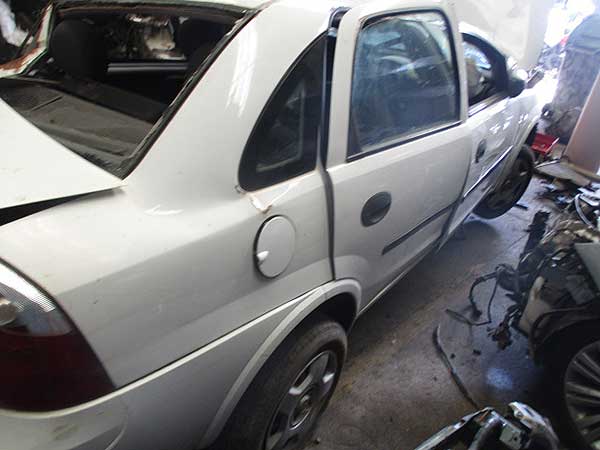  Chevrolet CORSA 2004    EN DESARME