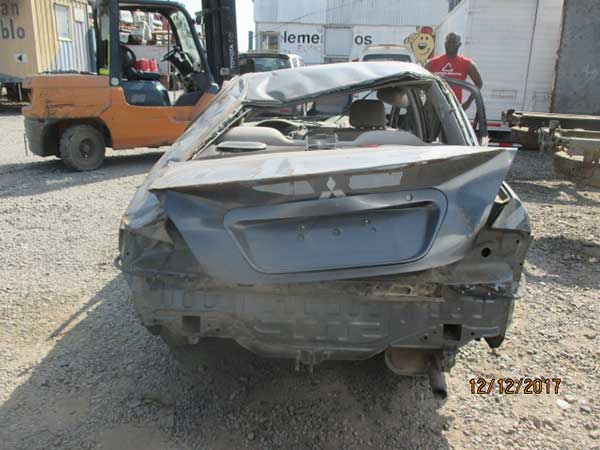 TOLVA Mitsubishi LANCER 2011  USADA  EN DESARME