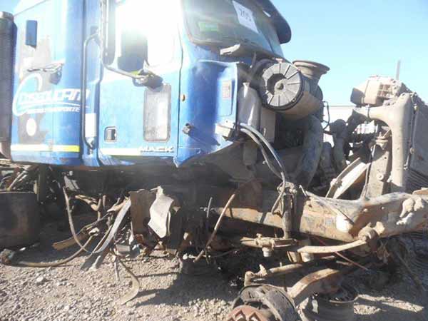 TOLVA Mack CXU 2012  USADA  EN DESARME