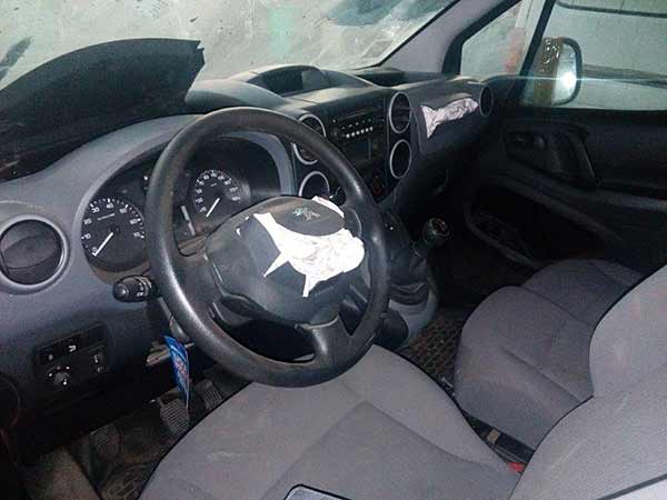 MAZA Peugeot PARTNER 2016  USADO  EN DESARME