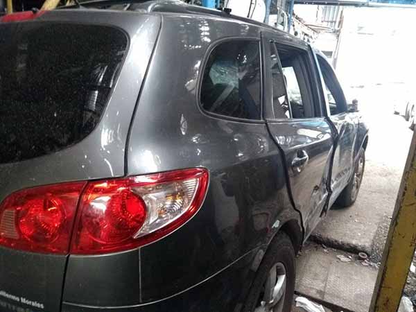  Hyundai SANTA FE 2006    EN DESARME