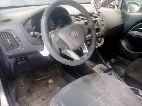 COMPRESOR AIRE ACONDICIONADO Kia Rio 2012  USADO  EN DESARME