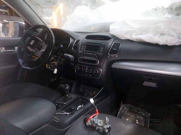  Kia SORENTO 2014    EN DESARME