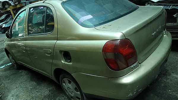  Toyota YARIS 2000    EN DESARME