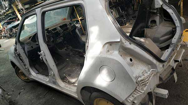 COMPRESOR AIRE ACONDICIONADO Suzuki SWIFT 2011  USADO  EN DESARME