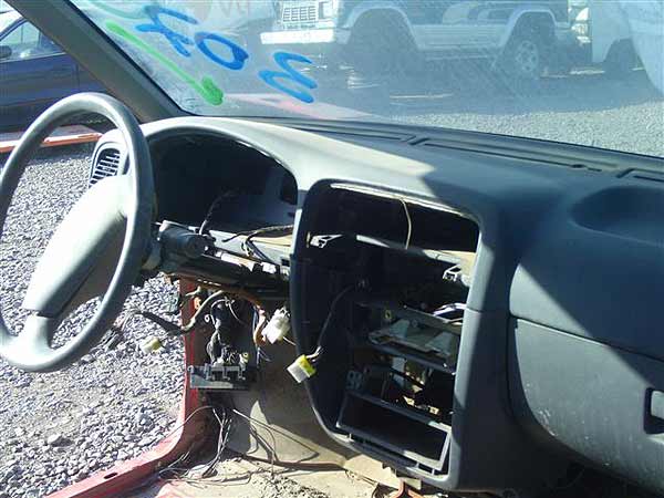  Nissan D21 1996    EN DESARME