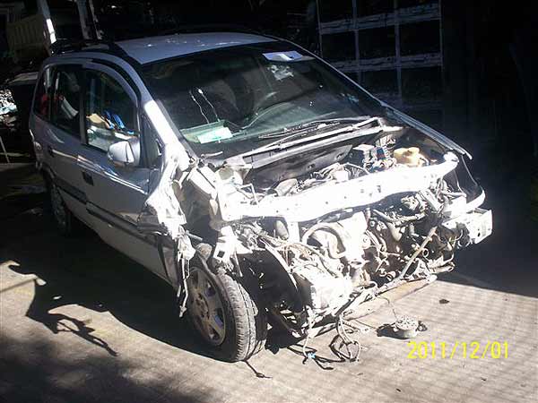  Chevrolet ZAFIRA 2002    EN DESARME