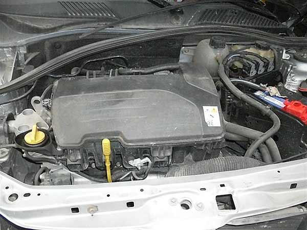  Renault CLIO 2005    EN DESARME