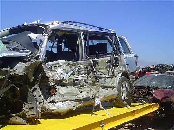  Toyota COROLLA 2004    EN DESARME