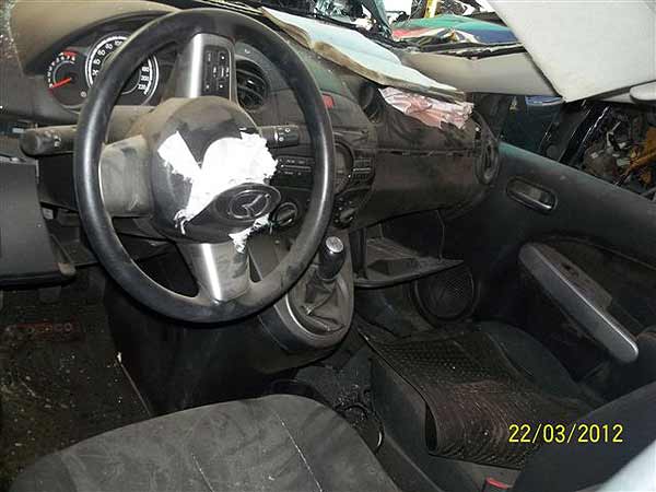  Mazda 2 2011    EN DESARME
