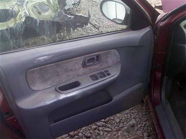  Nissan SENTRA 1999    EN DESARME