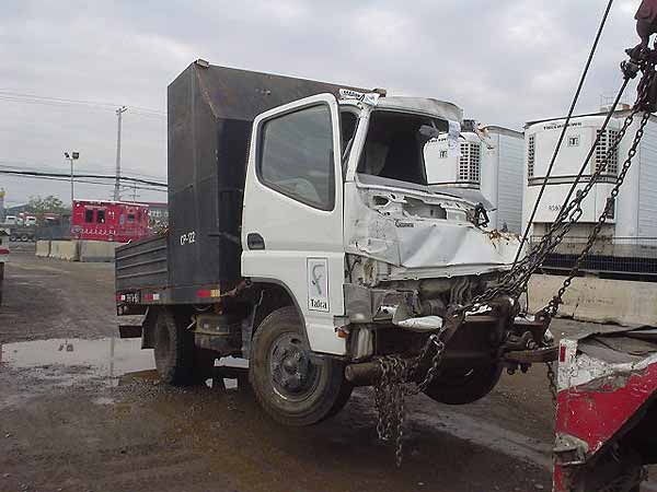 FOCO Mitsubishi CANTER 2008  USADO  EN DESARME