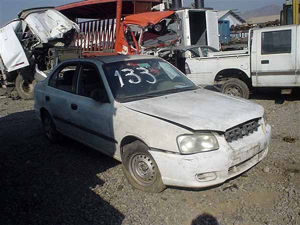  Hyundai ACCENT 2002    EN DESARME