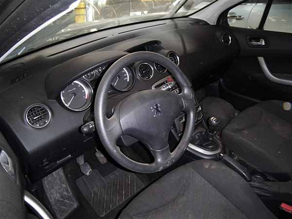 LLANTA Peugeot 308 2011  USADA  EN DESARME