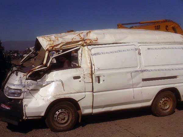 CARROCERíA PLANA Mitsubishi L300 2008  USADA  EN DESARME