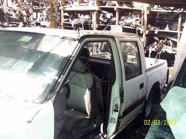 Chevrolet LUV 2002    EN DESARME